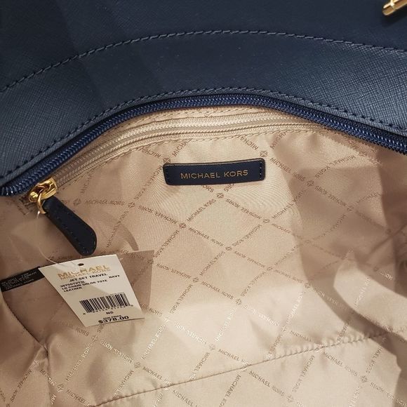 Michael Kors JST Large Chain Shoulder Tote - Picture 5 of 6